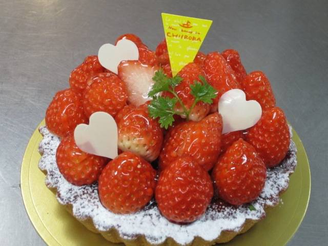 5月９日は　母の日です♪ イチゴのタルト１２ｃｍ<br>￥２５００（２７００円）：しあわせ菓子工房 SaCHI